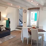 アパート Residenza Borgo Antico モンテ・イーゾラ